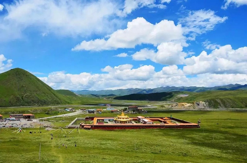 國慶去哪里玩，廈門租車自駕去川西，一個景色媲美西藏的地方